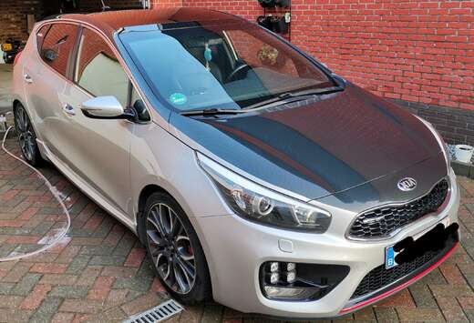 Kia Ceed 1.6 T-GDI GT-Track