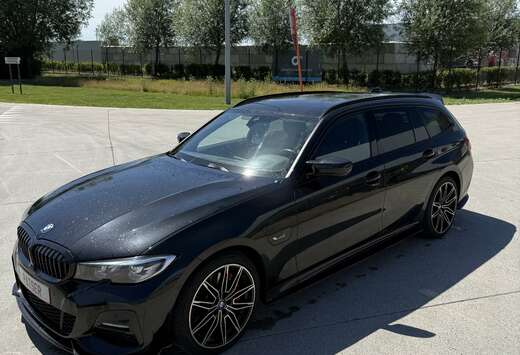 BMW Touring 330e