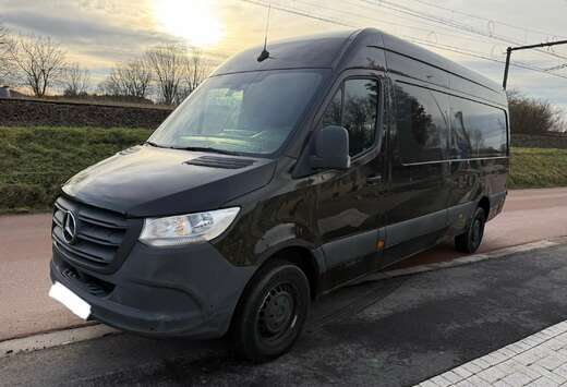 Mercedes-Benz 311 2.1 CDI L3H2 RWD Functional