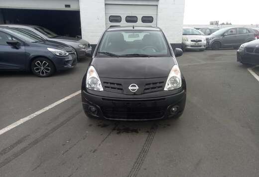 Nissan 1.0i Acenta