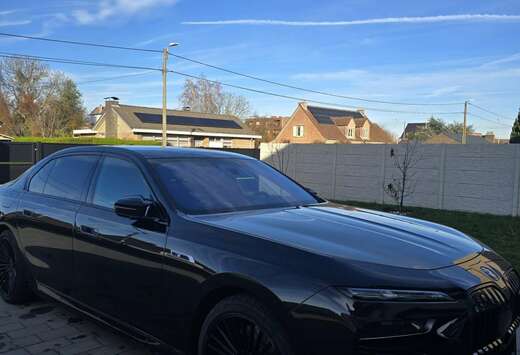 BMW M760eXAS PHEV (420 kW)