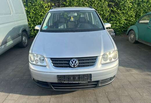 Volkswagen 1.6 16S FSI Sportline 5pl