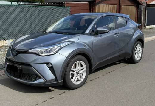 Toyota Hybrid 1.8i VVT-i C-Enter E-CVT (EU6AP)