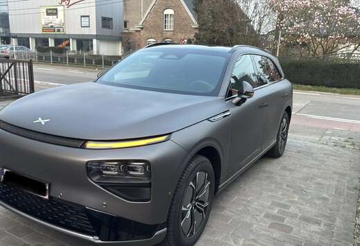98 kWh RWD Long Range Full wrap Charcoal Metallic