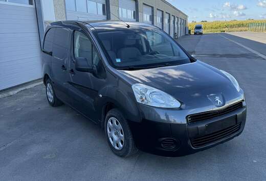 Peugeot 1.6 HDi 75 L1 FAP Komfort