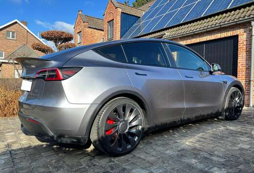 Tesla 82 kWh Dual Motor Performance (393 kW/534 hp)