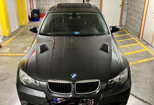 BMW 320i