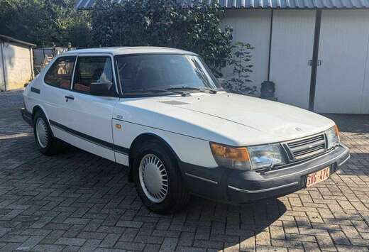 Saab 900 i 16