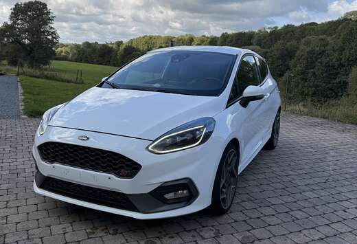 Ford 1.5 EcoBoost 200 S&S ST Pack