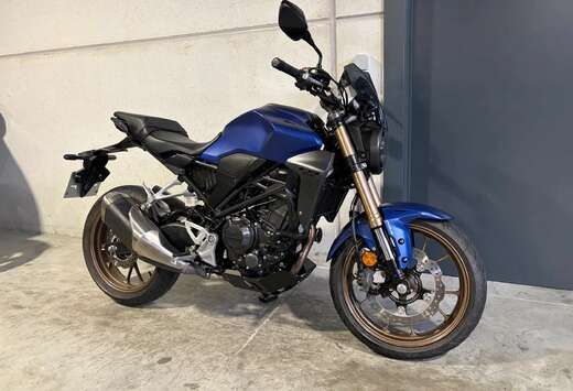 Honda CB300R met leuke opties