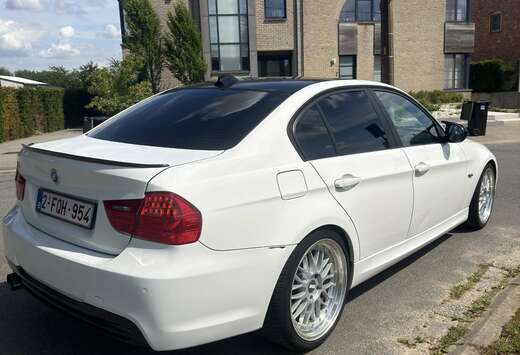 BMW 320i