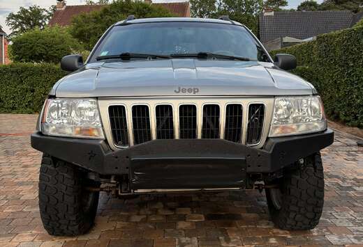Jeep 4.7i V8 Limited (Quadra-Drive)