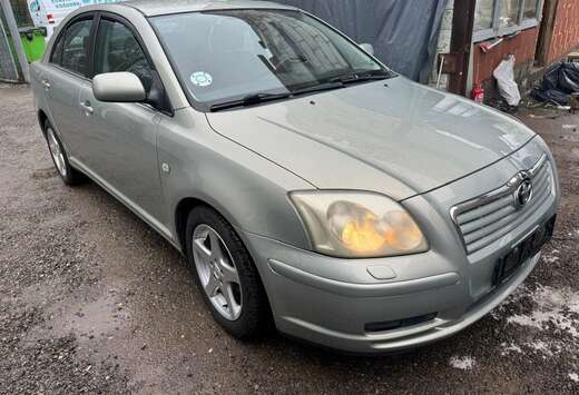 Toyota Avensis 1.8i VVT-i 16v Linea Luna