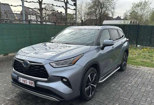 Toyota 2.5 Hybrid Luxury