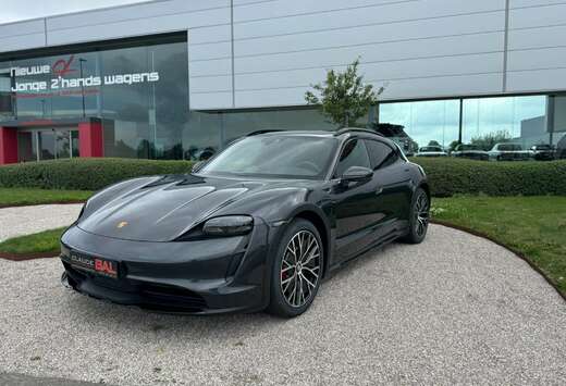 Porsche Taycan 4S Cross Turismo