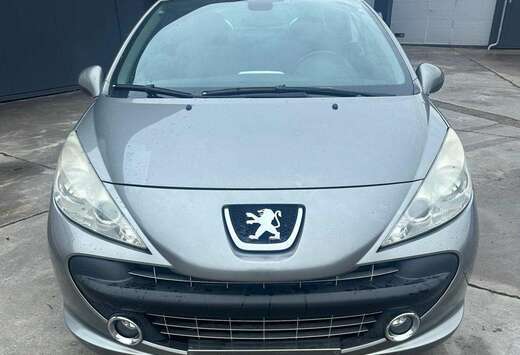 Peugeot 207 CC 1.6 HDi FAP