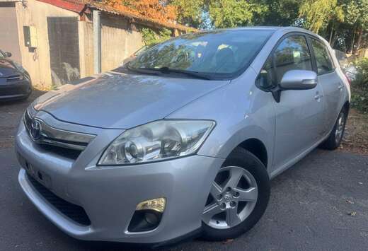 Toyota 1.8i HSD Luna CVT HYBRID