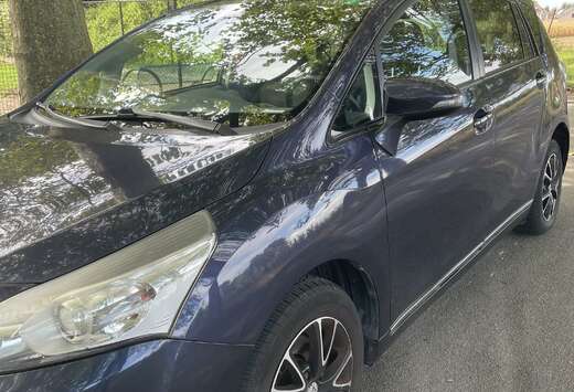 Toyota 1.6 D-4D Skyview 7pl.