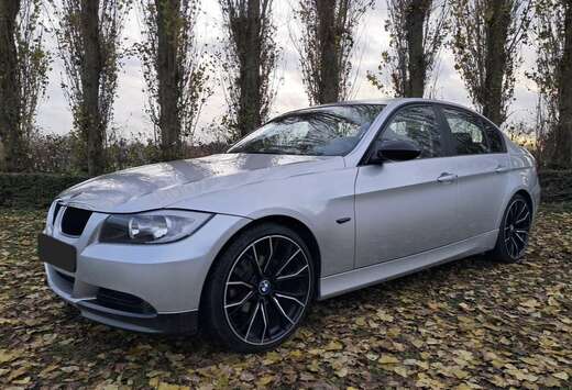 BMW 320i