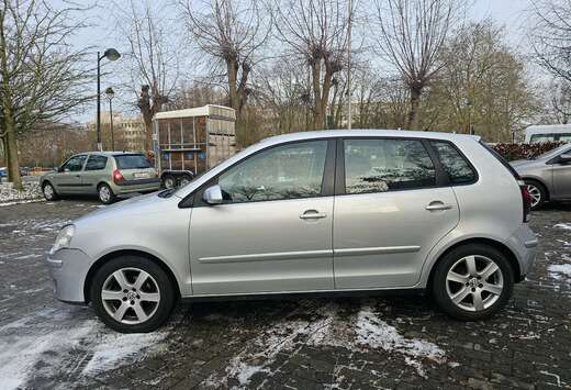 Volkswagen 1.4i 16v AUTOMATIQUE  0467 63 94 32