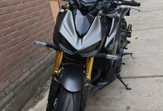 Z1100SE