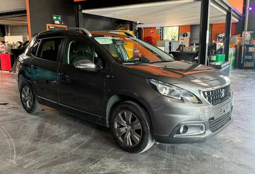 Peugeot 2008 1.2i  Style/12 mois de garantie