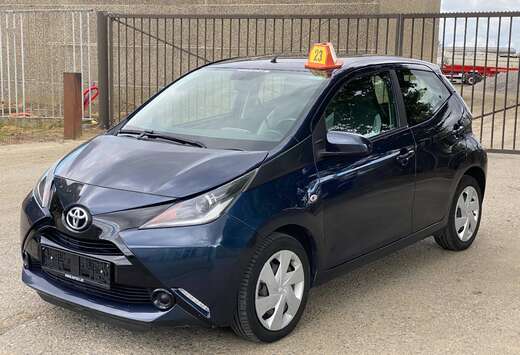 Toyota Aygo 1.0i VVT-i x-play