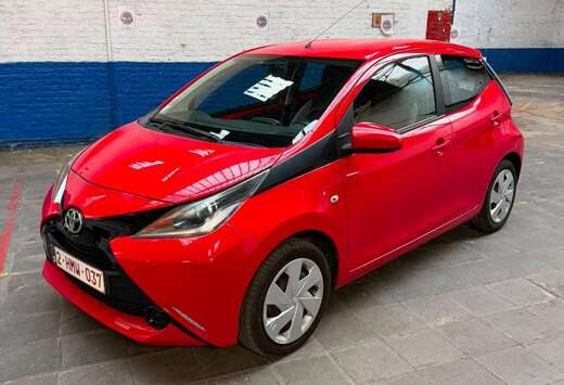 Toyota Aygo 1.0i VVT-i x-play and pack x-pure