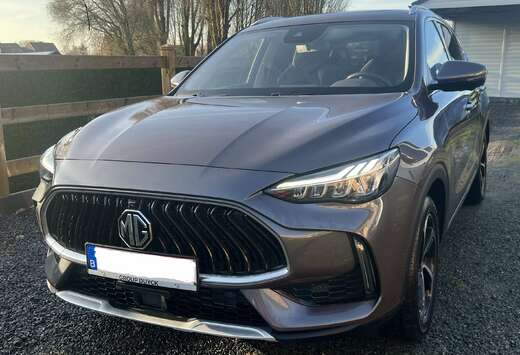 MG HS 1.5 T-GDi Luxury DCT