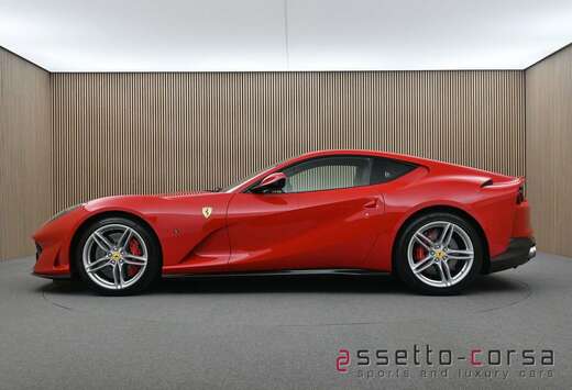 Ferrari Superfast*Lift*Carbon*7013km*Rosso Corsa