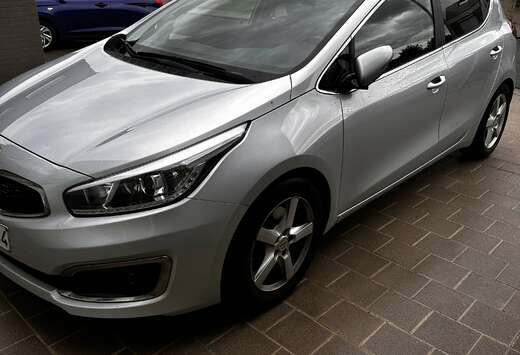 Kia 2017  Benzine