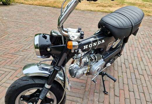 Honda DAX ST70
