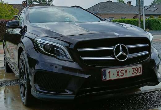 Mercedes-Benz GLA 200 AMG Line