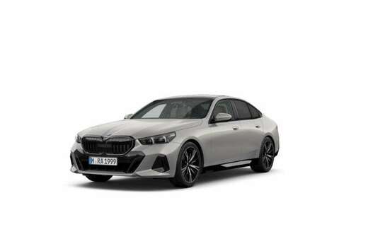 BMW M Pack PRO-HUD-Pano-Iconic glow-Harman-Parkeer Pl ...