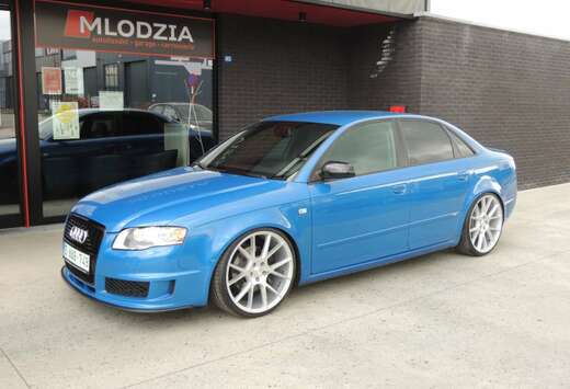 Audi DTM  20  Veemann of breedset 19Japan Racing