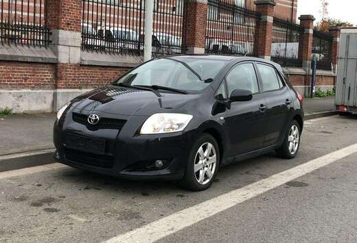Toyota Auris 1.4i VVT-i Linea Luna