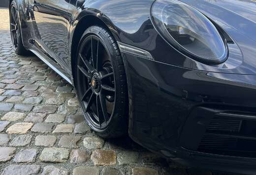 Porsche Carrera 4 GTS Coupé 3.0 Bi-Turbo PDK