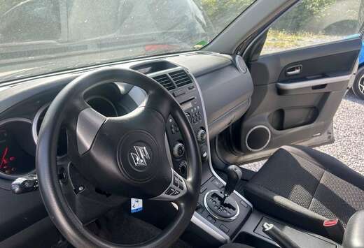 Suzuki 2.0i JLX-E