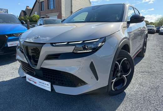 Alfa Romeo Junior 1.2 Turbo Hybrid Ibrida Speciale 12 ...