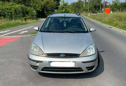 Ford Focus 1.4i SE 16v Ambiente