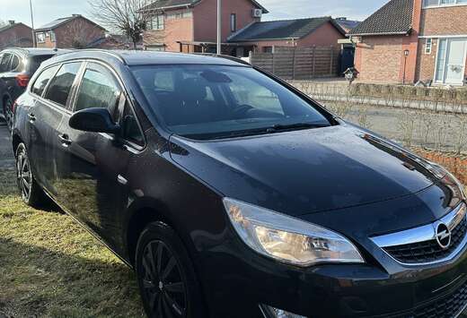 Opel Sports Tourer 1.4 Turbo Sport