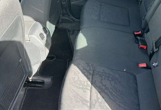 Peugeot 1.6 e-HDi Active STT FAP BMP