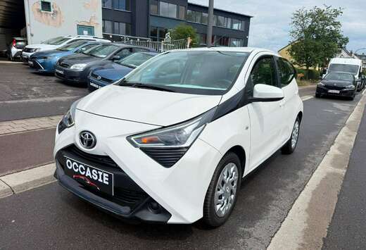 Toyota Aygo 1.0i VVT-i x