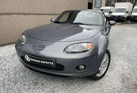 Mazda MX-5 Roadster Cabrio-Coupé 1.8i 16v Active