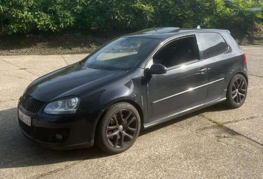 Volkswagen GTI 2.0 TFSI DSG