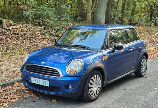 MINI 1.4i  BOITE AUTOMATIQUE.104000 KM. CAMERA.GPS