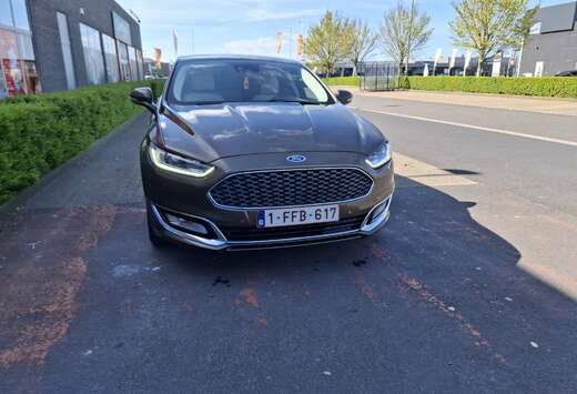 Ford Vignale 2.0 HEV