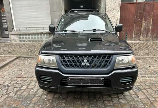 Mitsubishi 2.5 TD  voiture Hollandaise uniquement l ...