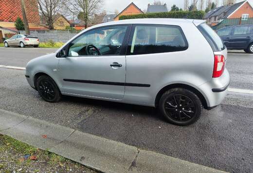 Volkswagen 1.4 16V - 75 Confort A