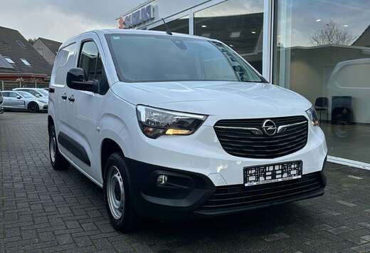 Opel CARGO 1.5 102PK met laadvloer